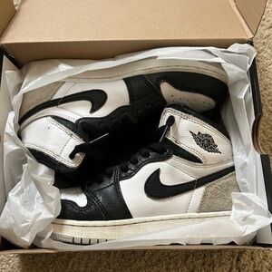 Jordan 1 retro high “haze grey” size 5